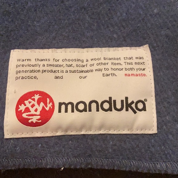 Nwot Manduka recycled Wool Yoga Blanket - Picture 3 of 6